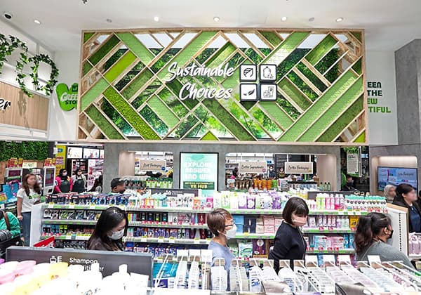 Green Retailing in Action: From Cashierless Stores to ESL Displays