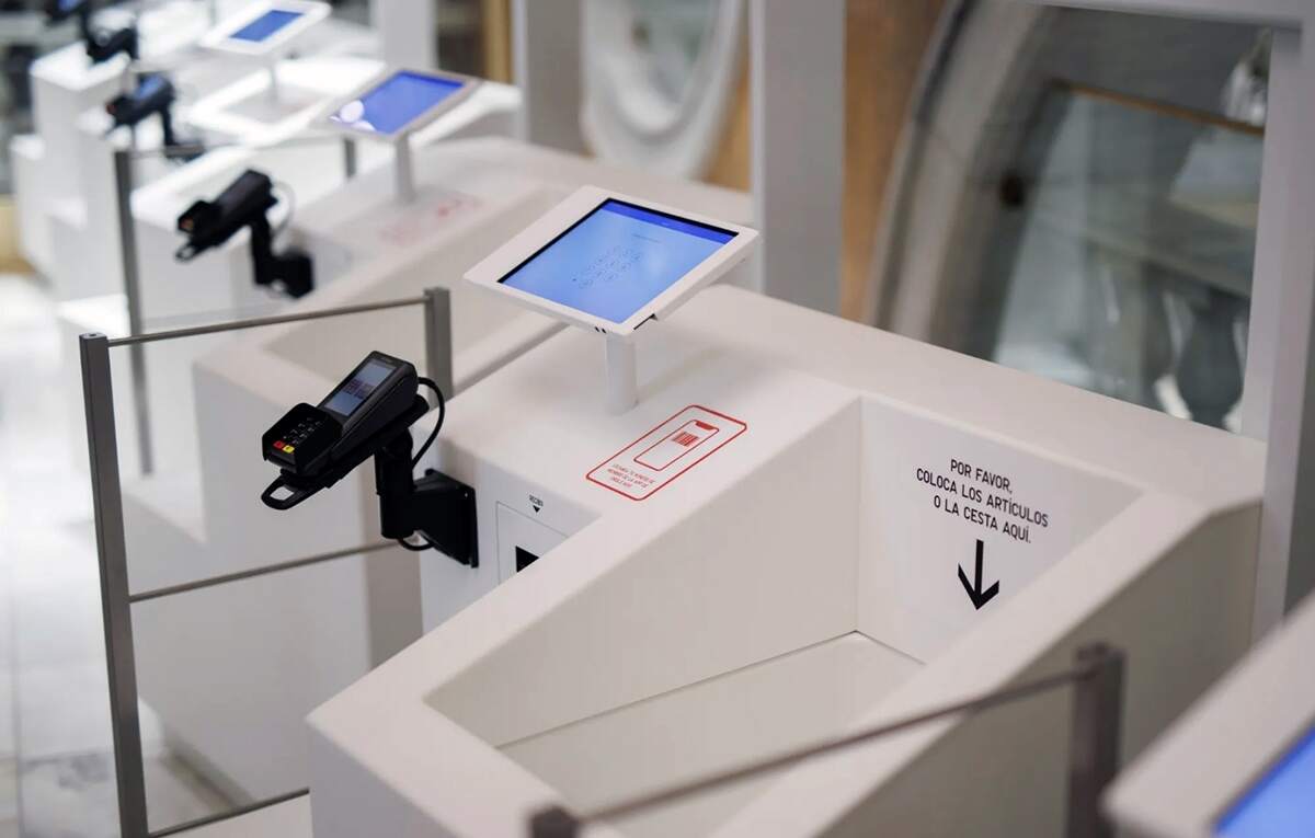 Fashion Retail Brands case.jpg