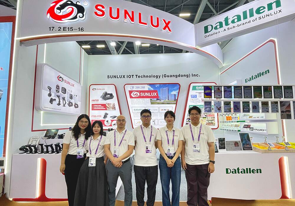 Canton Fair 2026 Day 1 | Sunlux & Datallen Smart Display Solutions in Action